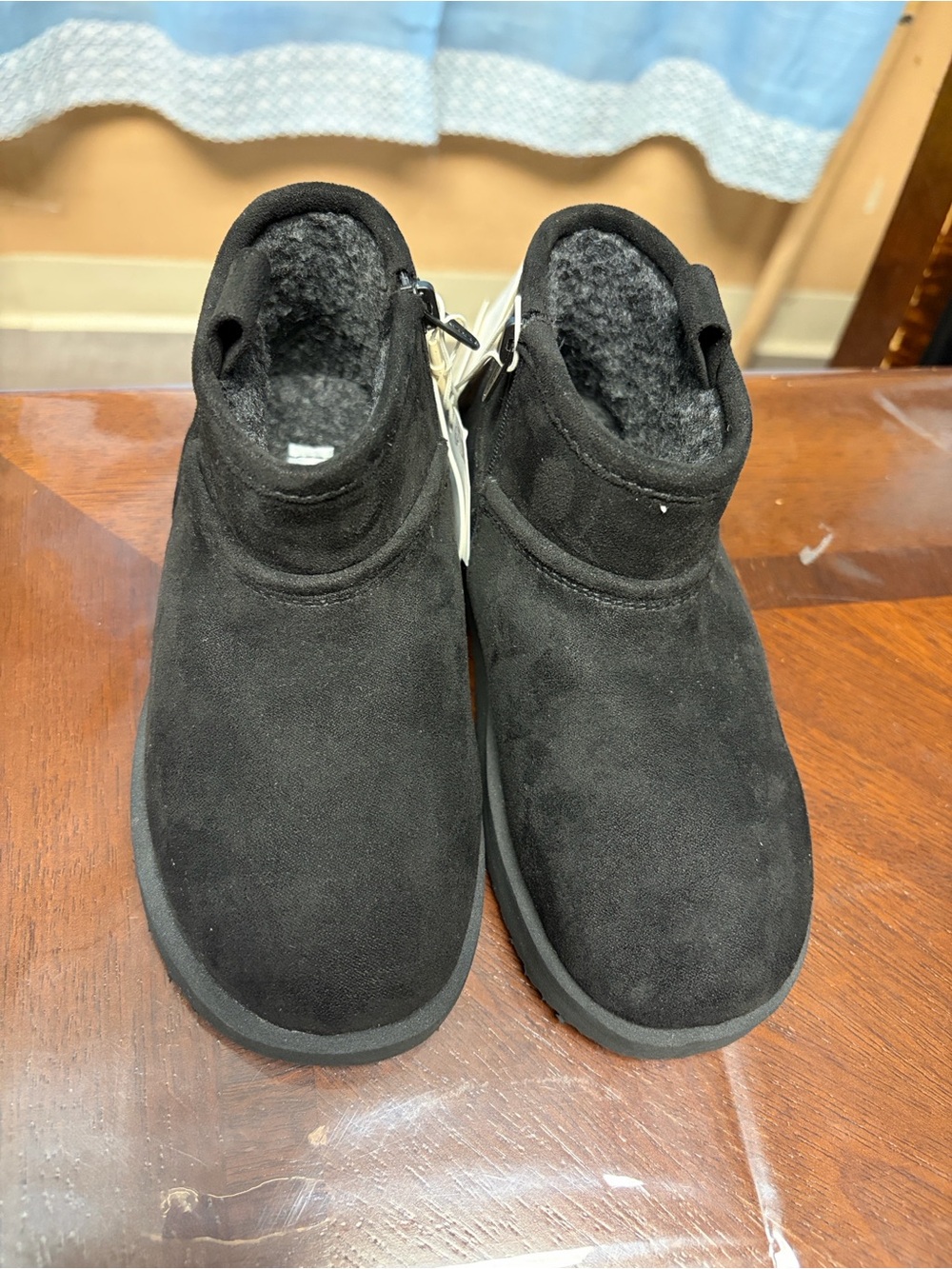 Zara Black Fleece-Lined Slip-On ,ankle boots size (10.5)